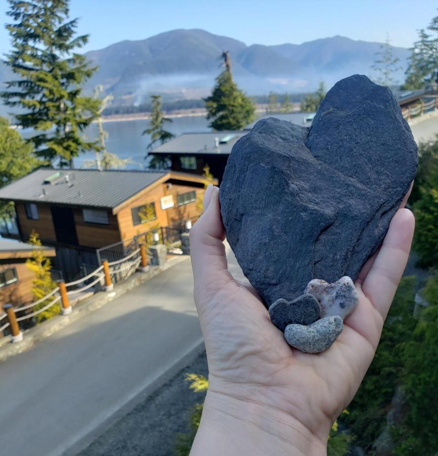 Fish Tales Cottage Port Renfrew Exterior photo