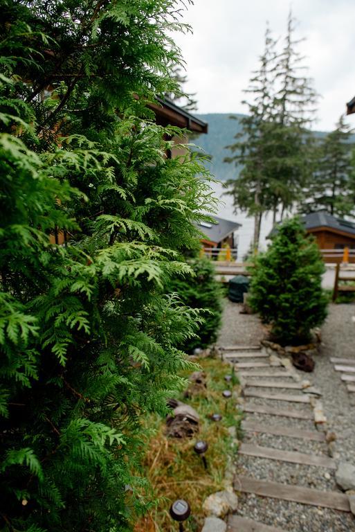 Fish Tales Cottage Port Renfrew Exterior photo