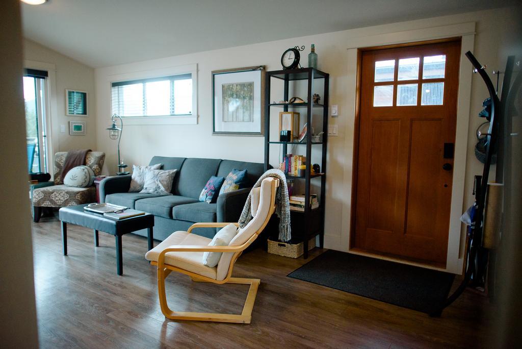 Fish Tales Cottage Port Renfrew Exterior photo