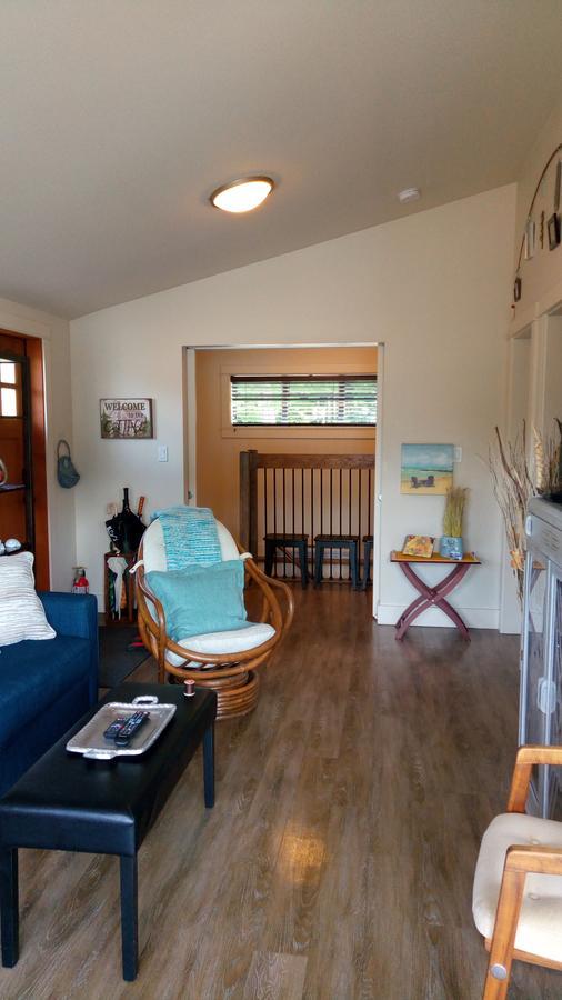 Fish Tales Cottage Port Renfrew Exterior photo