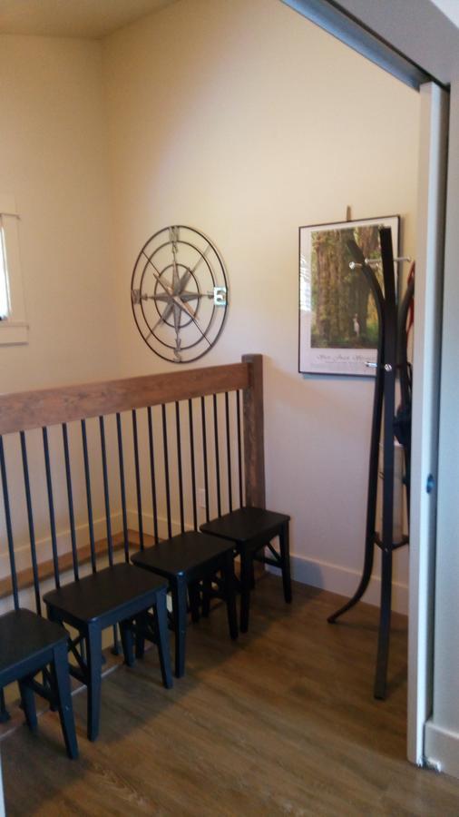Fish Tales Cottage Port Renfrew Exterior photo